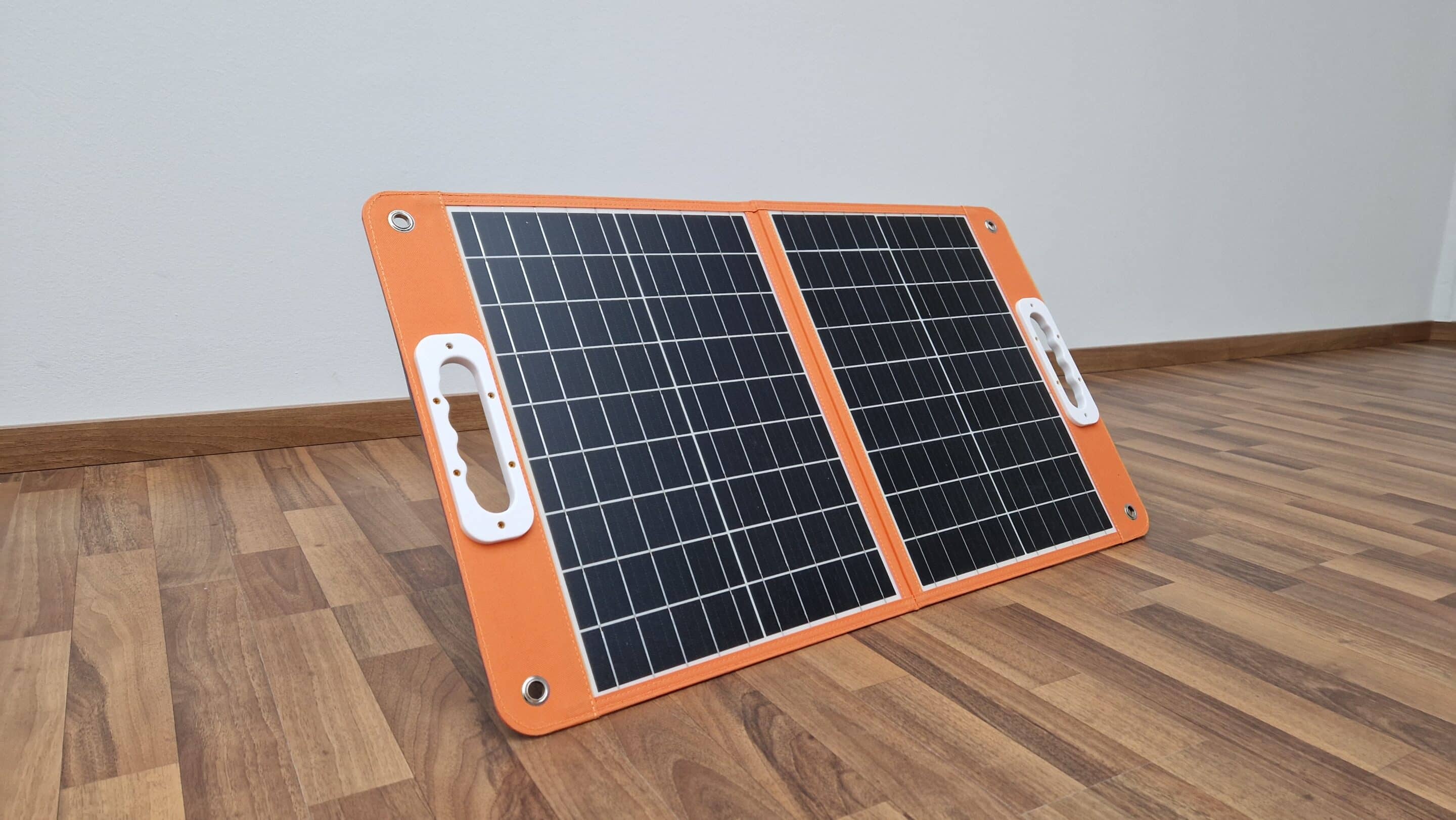 Solarpanel 60 W mit direkten Anschlussmöglichkeitne