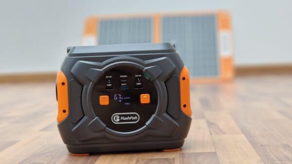 20230419 104253 scaled - CLIP'N'CHARGE - Set Powerstation (80Ah) + 60W Photovoltaik Modul by Flashfish