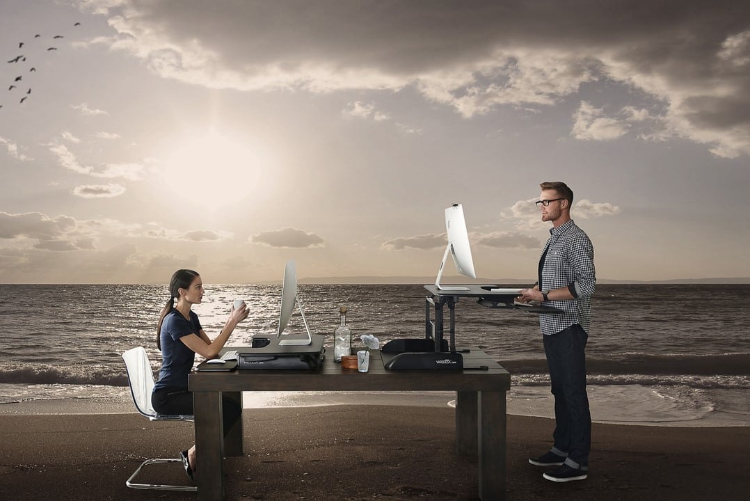 Mobiles Arbeiten am Strand. Die Powerstation machts möglich.